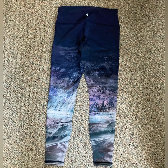 Lululemon Wunder Under tights - Picture 10 of 11